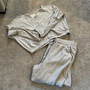 Aerie grey sweatshirt and pants. Size L